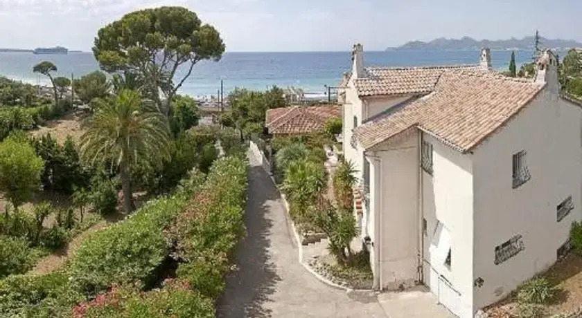 Cannes Villa Bord de Mer