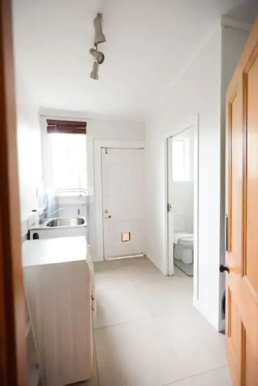 Sunny 4 Bedroom House in the Heart of Mount Roskill