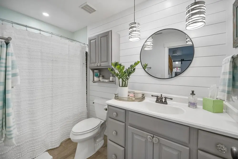 Simply Seagrove 2 Bedroom Home by Redawning