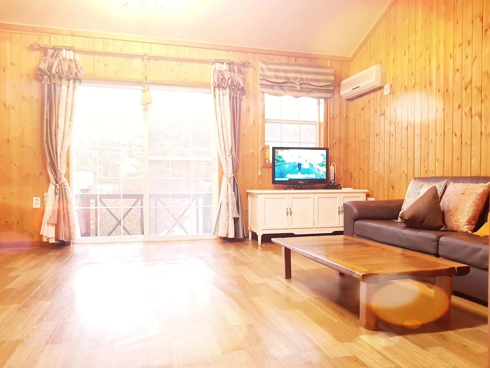 Nuri Pension
