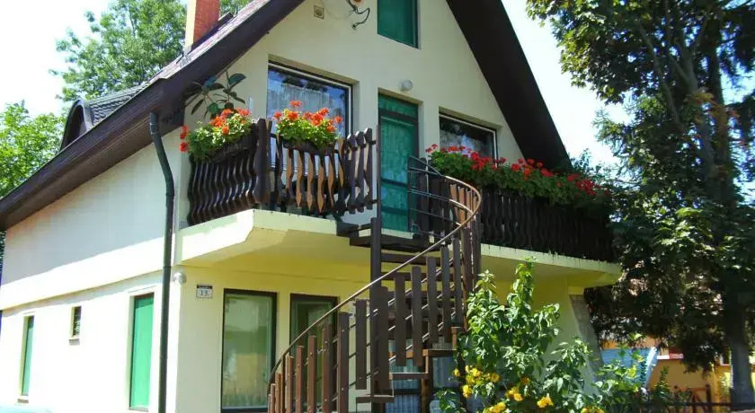 Miki Apartmanok és Vendégházak