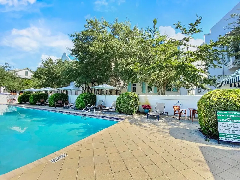 The At Rosemary Carriage House 1 Bedroom Villa by Redawning