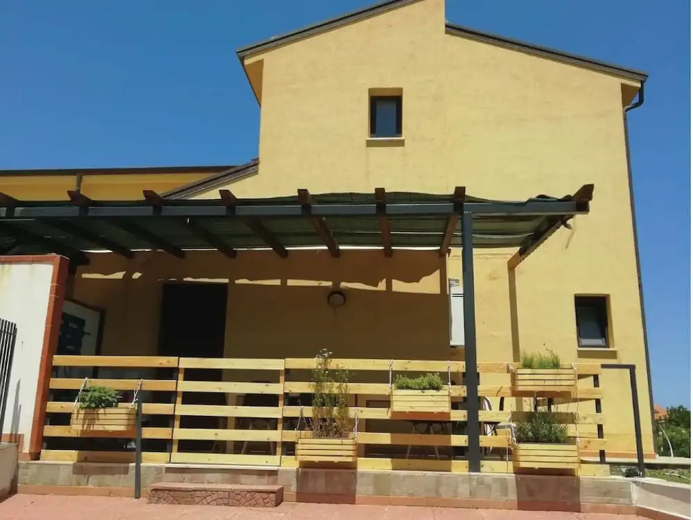 Vincenzo Holiday Houses