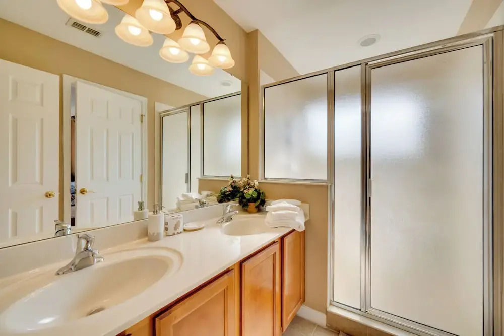 Private Pool + Game Room near Disney & Parks