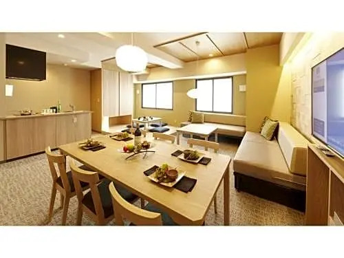 MONday Apart Premium UENO