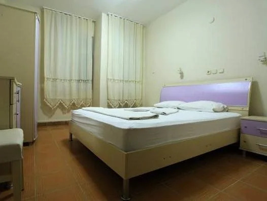 Greeneye Hotel