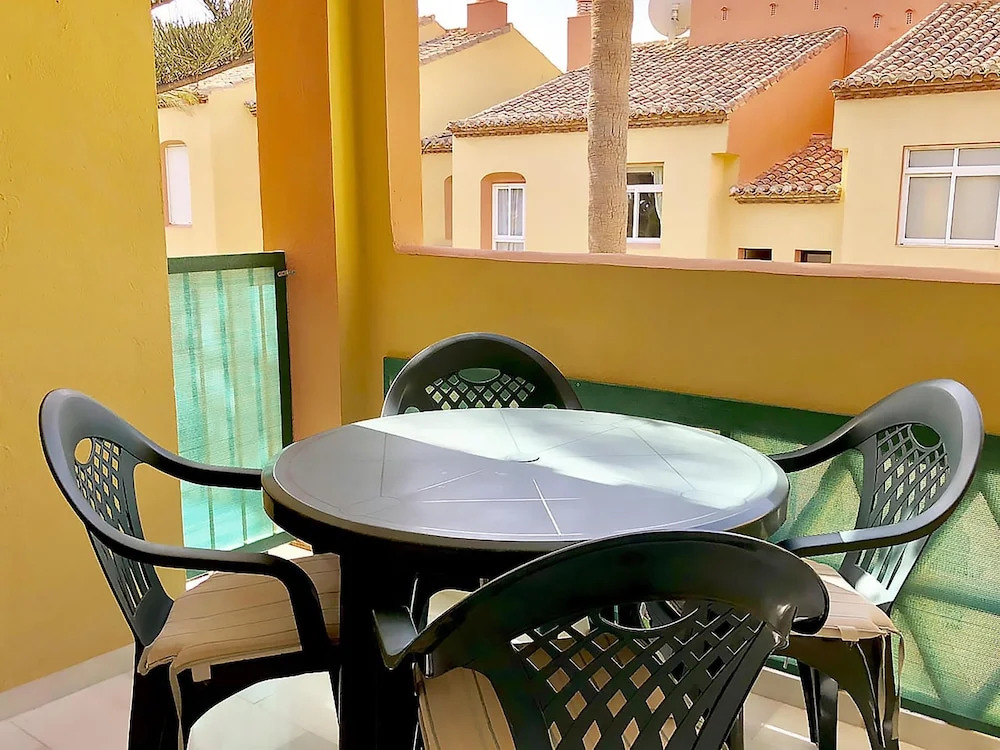 Dona Lola Claudia - 1 bedroom fully equiped apartment withing only few metters to the beach of Calahonda - Mijas Costa - Costa del sol - CS106