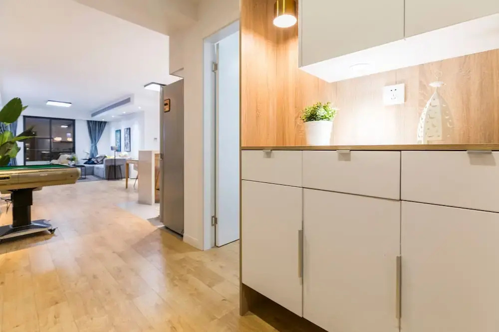 Henry's Apartment- Xujiahui Road
