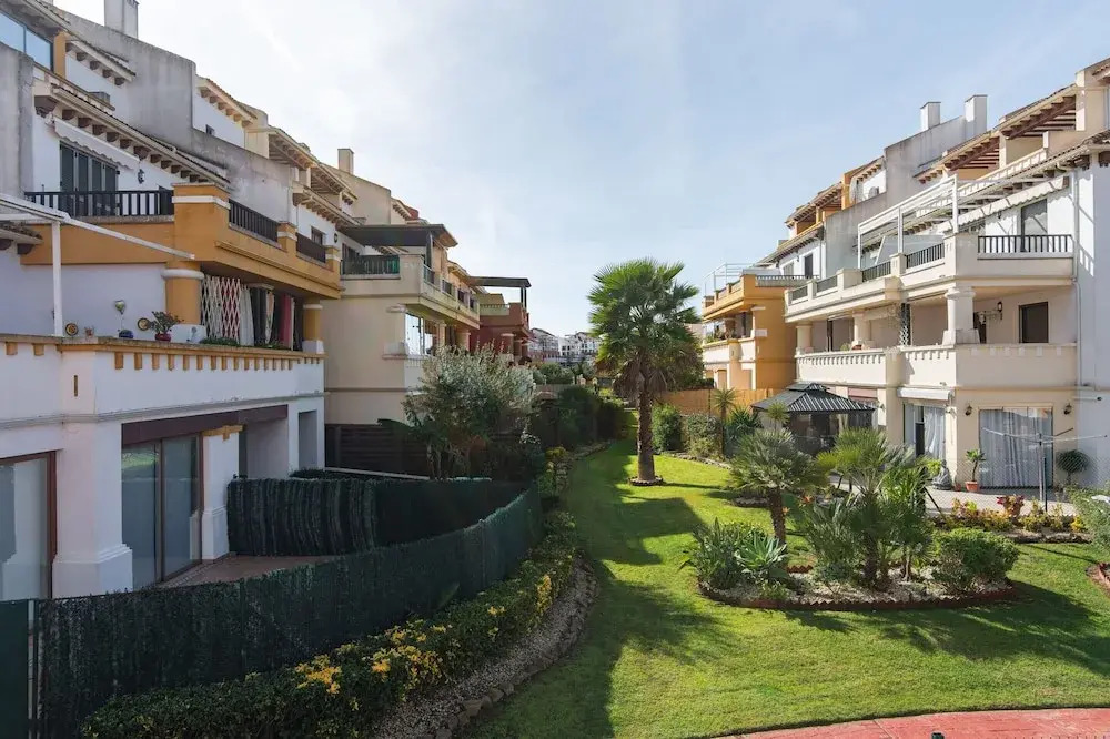 Family Oasis Near Golf & Beach
