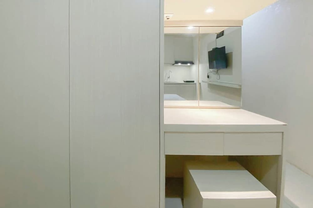 Minimalist Style Studio Near Undip At Paltrow City Apartment