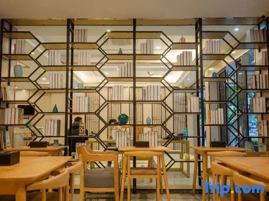 Yuehai Junyi Hotel  (Yongkang Lizhou North Road)