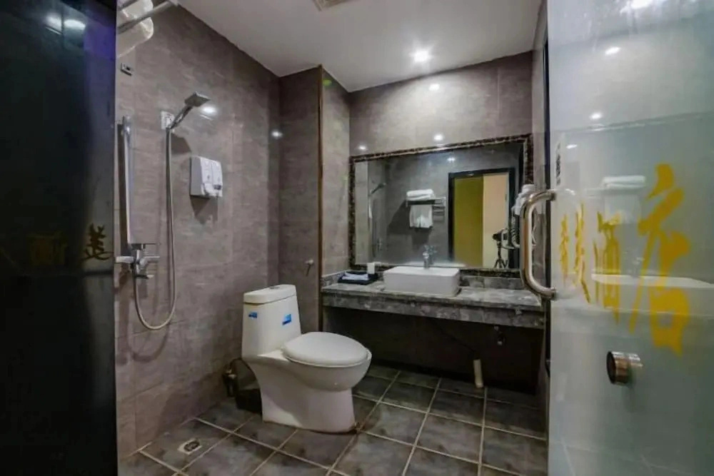 Junyue Business Hotel