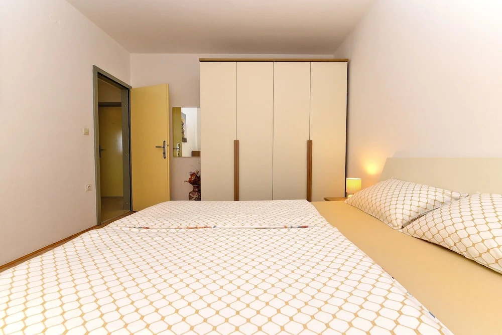 Apartment 1551