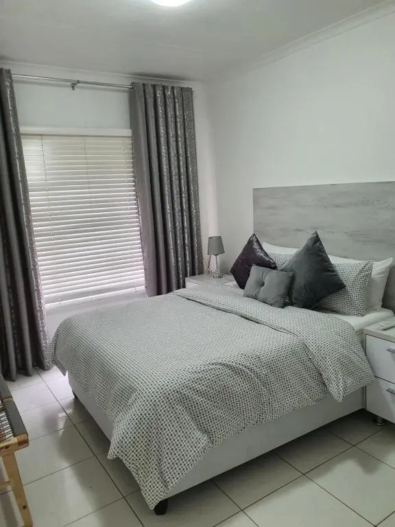 Durban Halaal Accommodation "No Alcohol Strictly Halaal No Parties" Entire Luxury Apartment, 3 Bedrooms, 8 Sleeper, Self Catering "JUST LOCK AND GO"