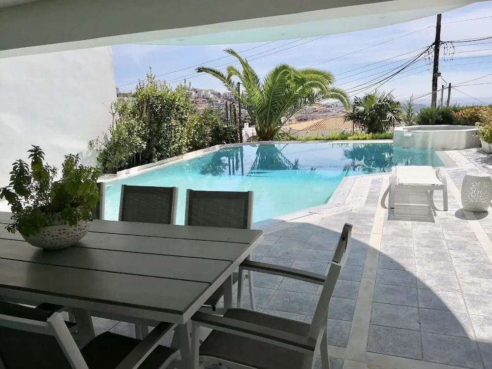 Crystal Green Residences Voula