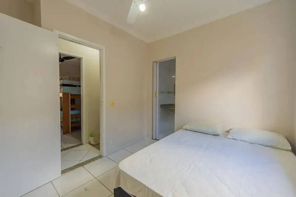 Sua Casa na Enseada Perto da Praia e de Tudo