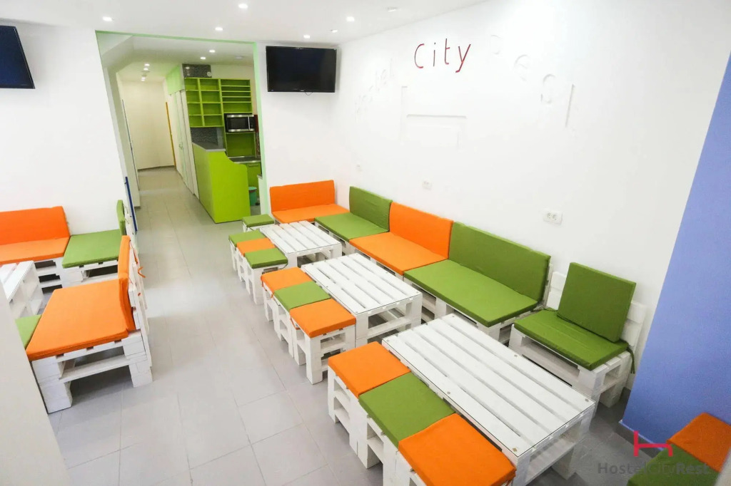 Hostel City Rest