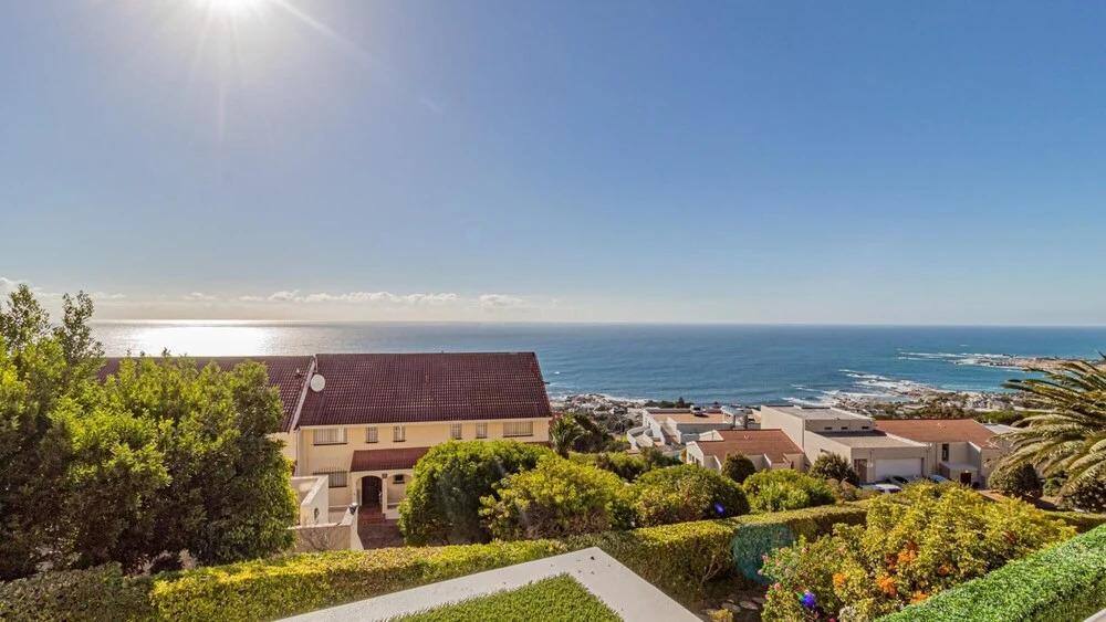 Modern Two Bedroom Holiday Apartment in Camps Bay With Private Terrace Driftwood