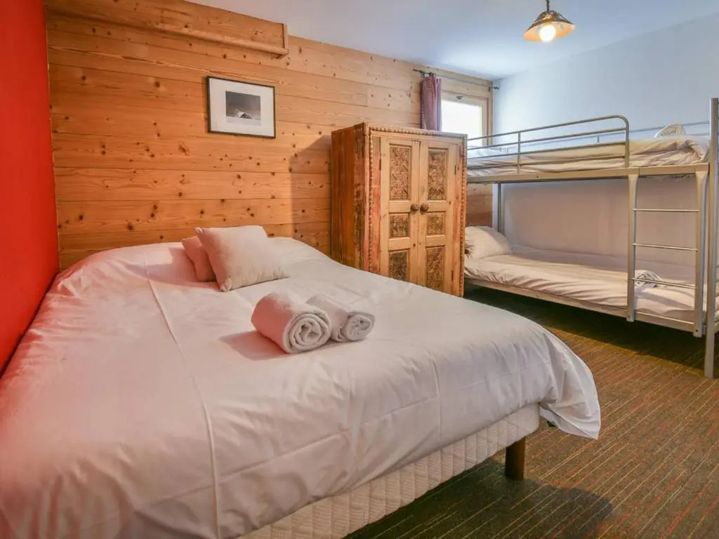 Chalet Le Grand-Bornand, 6 pièces, 12 personnes - FR-1-391-116