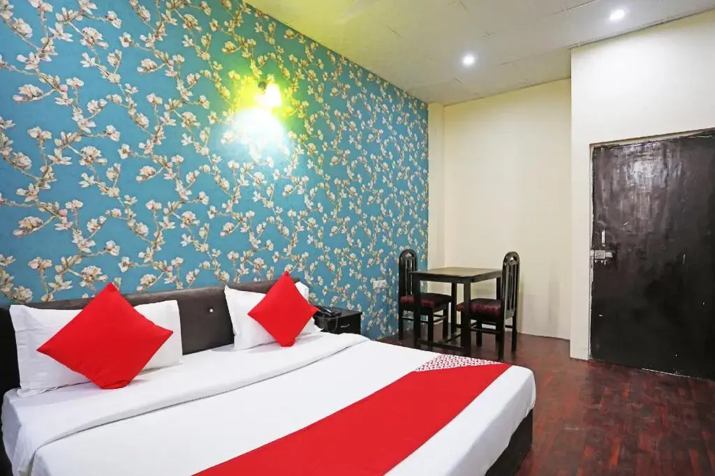 Hotel Platinum Inn by OYO Rooms
