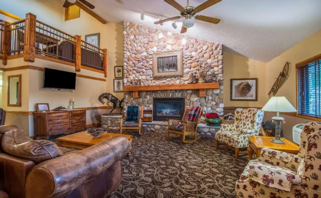 AmericInn Lodge and Suites
