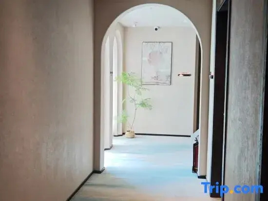 Yiyun Superior Products Hotel