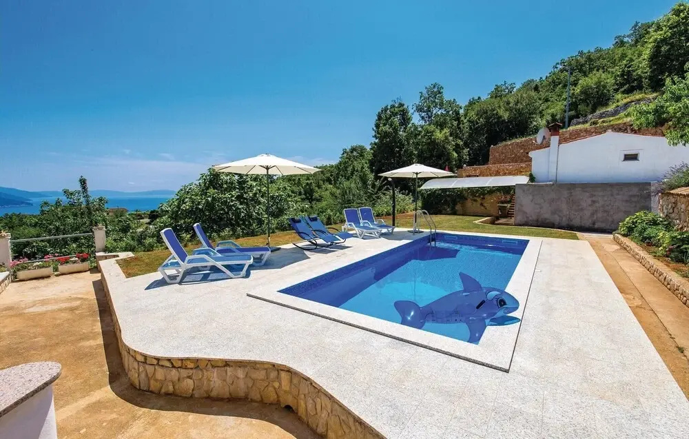 Nice Home in Brsec With Wifi and 3 Bedrooms