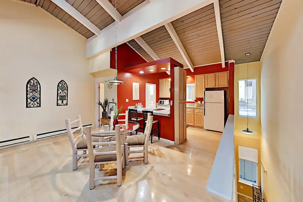Forest Vista - 2 Minutes To Diamond Peak 3 Bedroom Condo