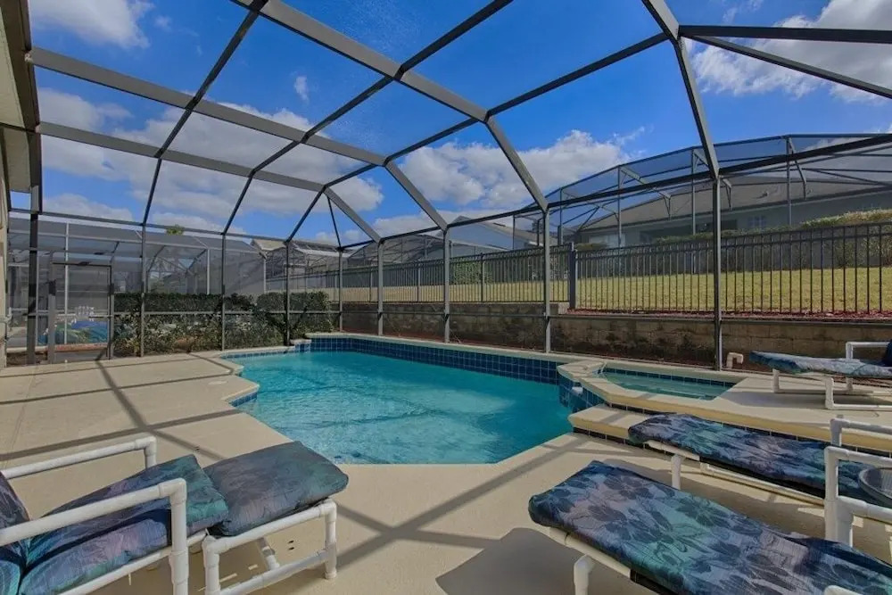 Resort 5 Bed Private Pool & Spa, Game Room Home 5 Bedroom Villa by RedAwning