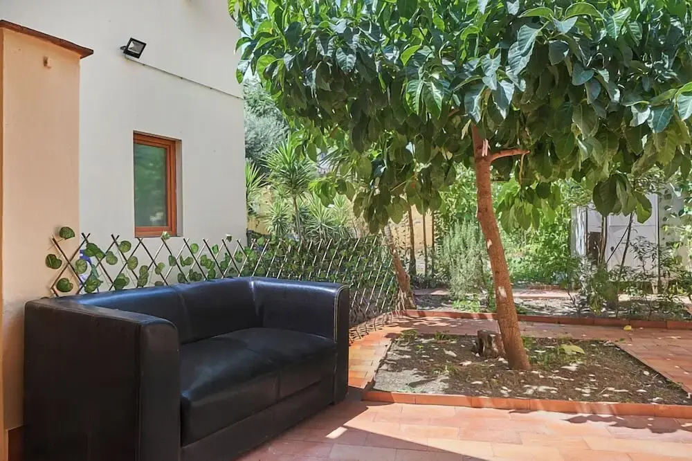 El Roy Garden Rooms