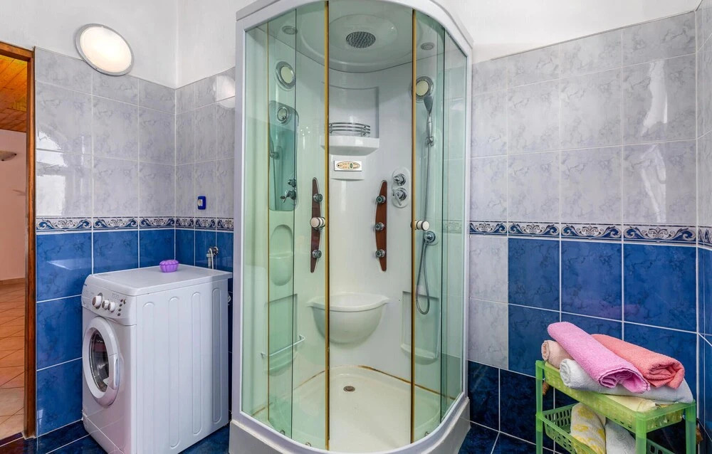 Gorgeous Home In Sisan