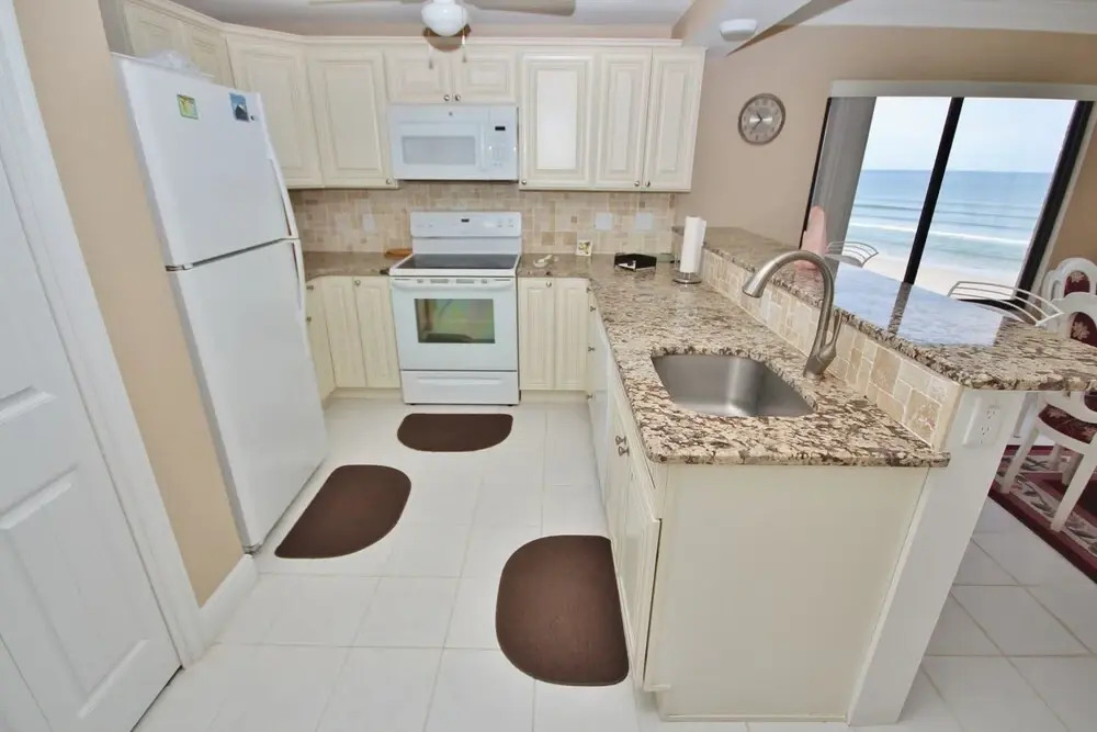 Errol by the Sea 401 Apartment 2