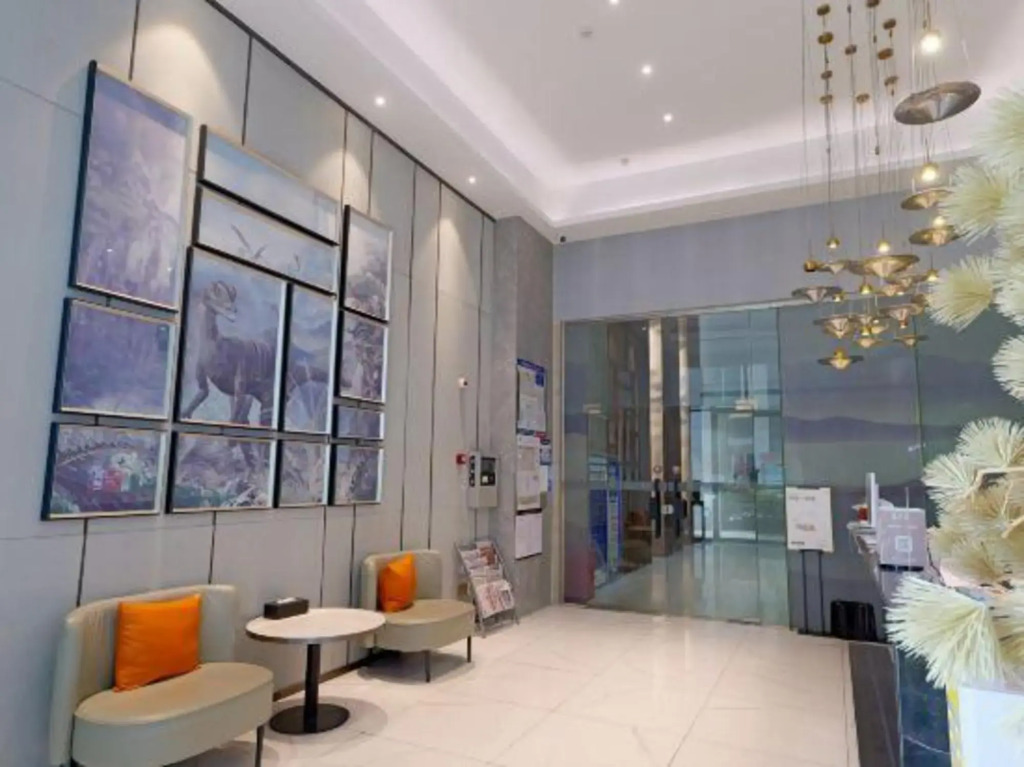 Mujiangnan Hotel (Changzhou Dinosaur Park Manhattan Plaza)
