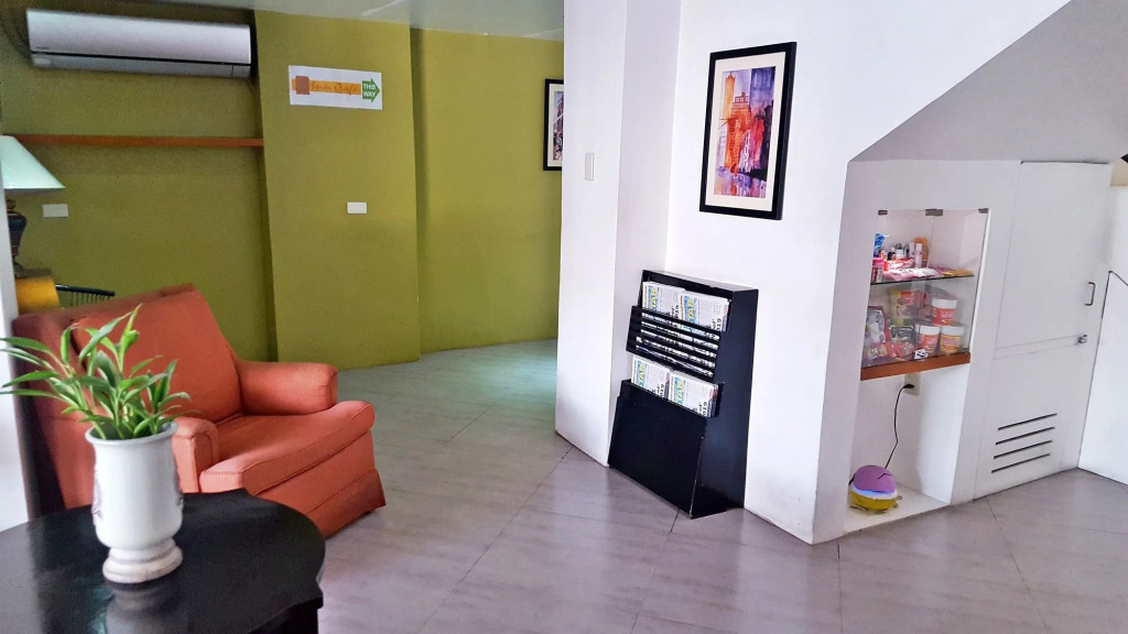Royale Parc Inn & Suites