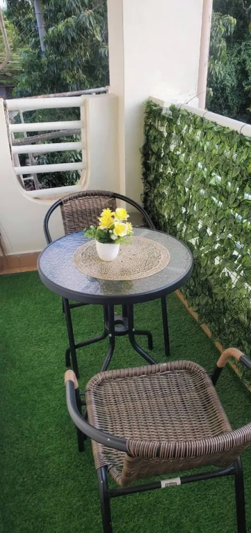 Jolly 1br With AC, Backup Gen, Netflix, Balcony