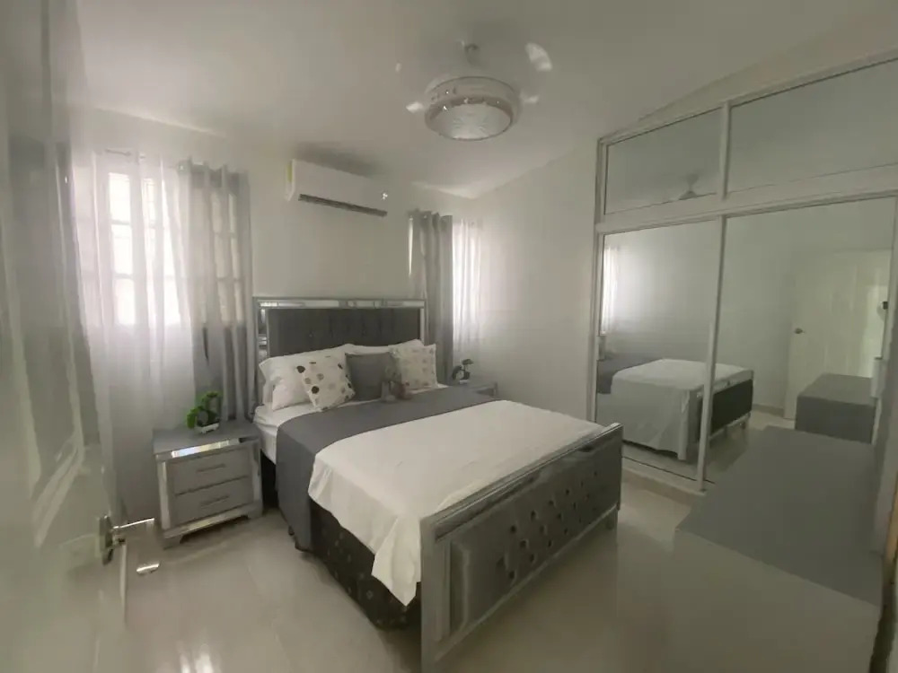 7DR Apt in Prime Location Near Monumental Area