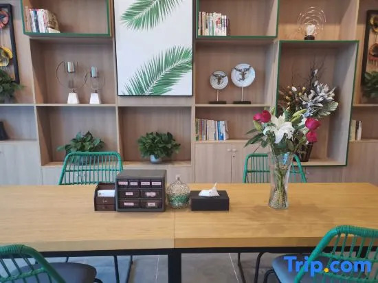 Shankee Tea Style Hotel (Shijiazhuang Railway Station East Square Subway Station)