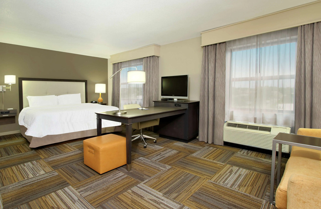 Hampton Inn & Suites-Florence Downtown