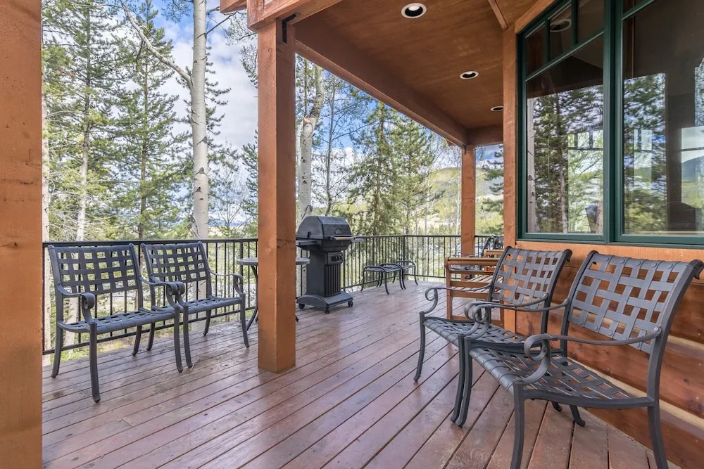 Mountainside Keystone Home by RedAwning