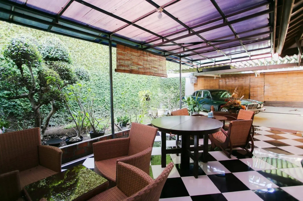 Santo Guest House