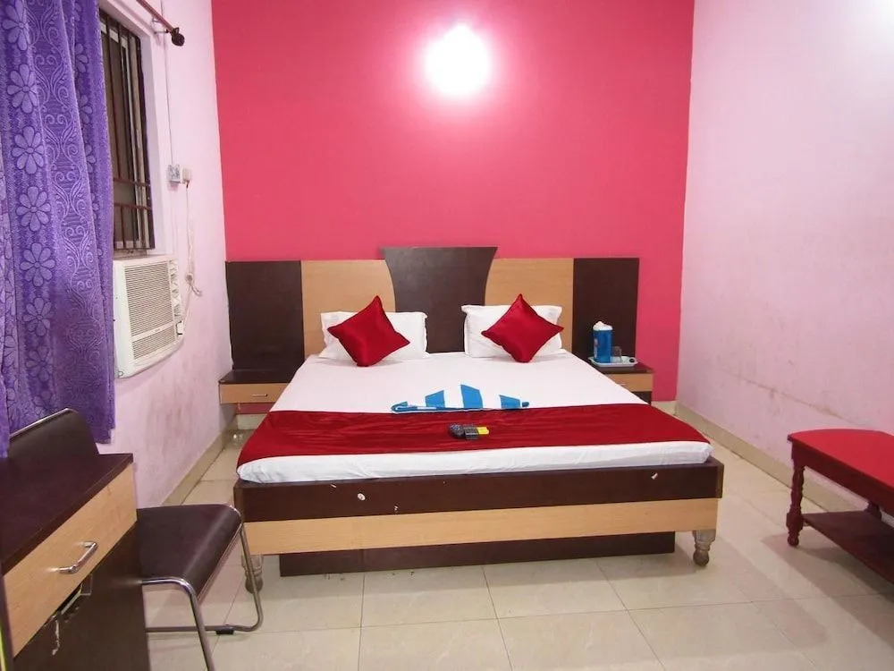 Goroomgo Puri Dham Lodge Puri