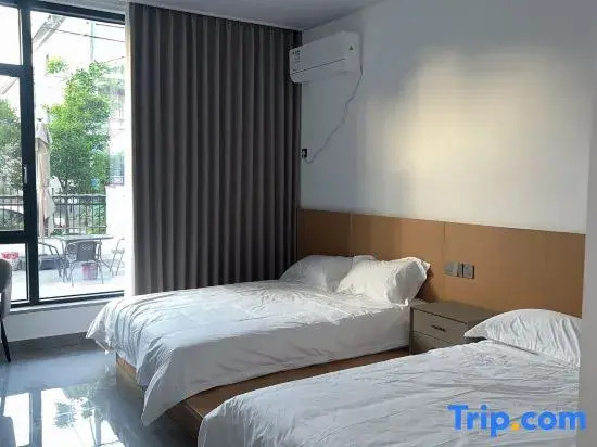Qingyaxuan Homestay (Tonglu Kaiyuan Senbo Resort Paradise OMG Heartbeat Park)