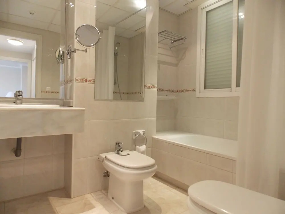 Beachside Apartment Near Puerto Banus