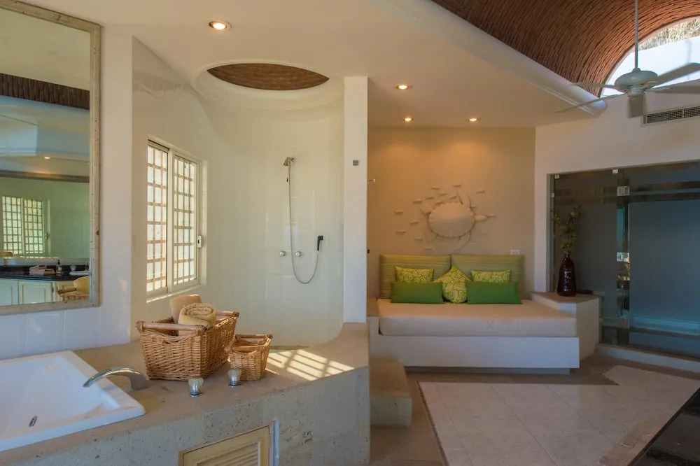 Amazing Ocean View From 6 Bedroom Pedregal Home: Villa Cerca del Cielo