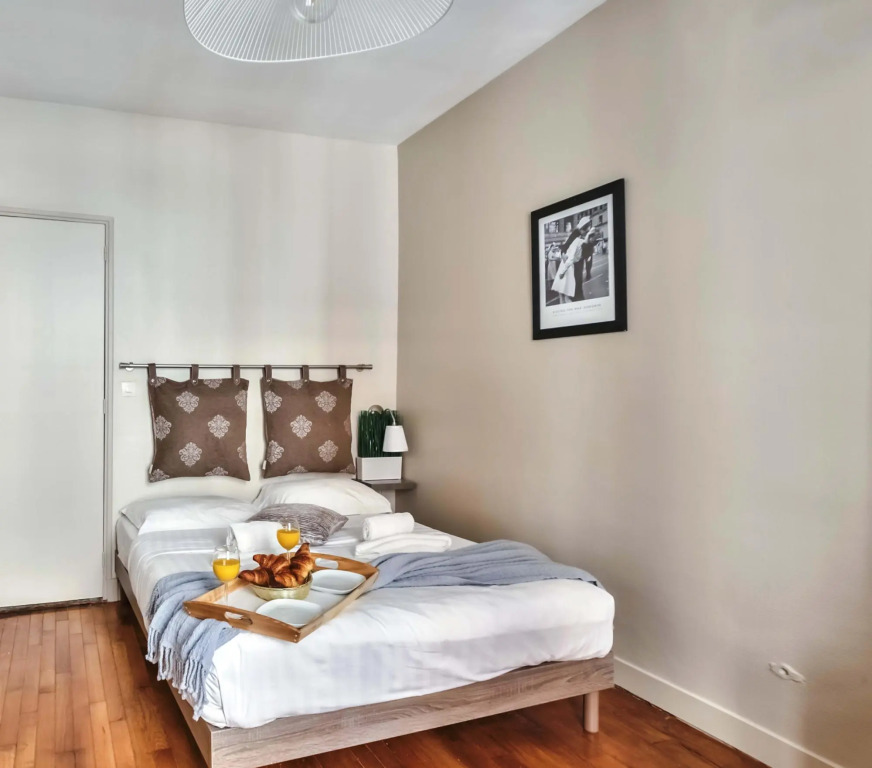 B 831 - Family Apartment - Montparnasse