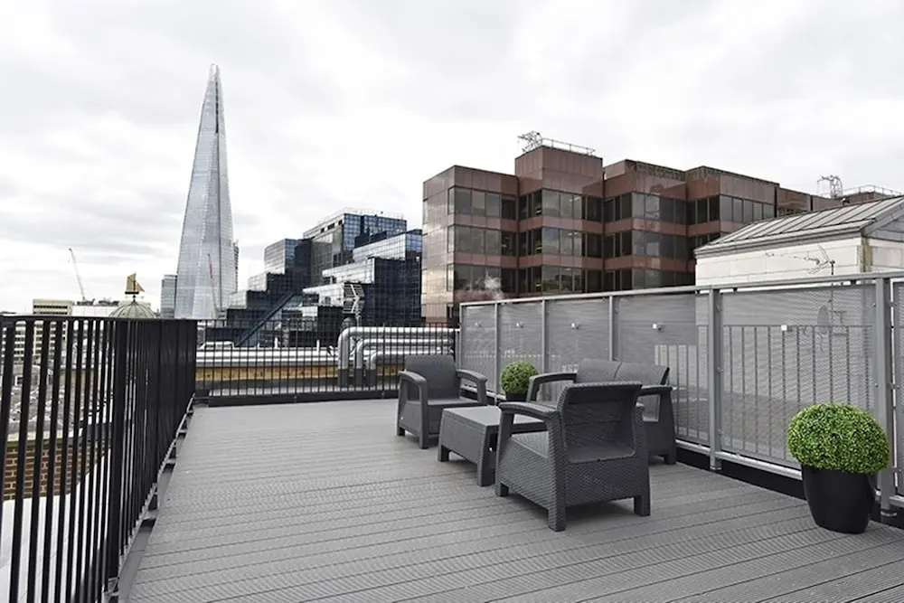 Urban Stay Lovat Lane Apartments