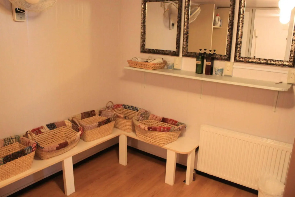 petit-hotel #MELON Furano