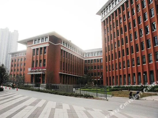 Jin Guo Tao Ran Hotel
