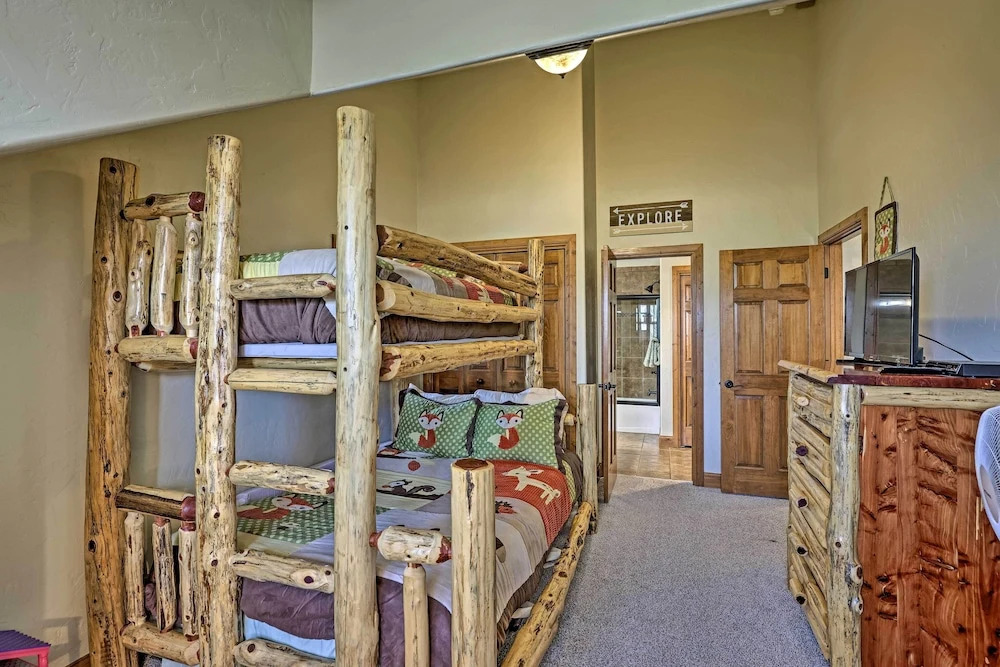 Golf, Ski & Hike: Luxe Group Getaway in Granby!