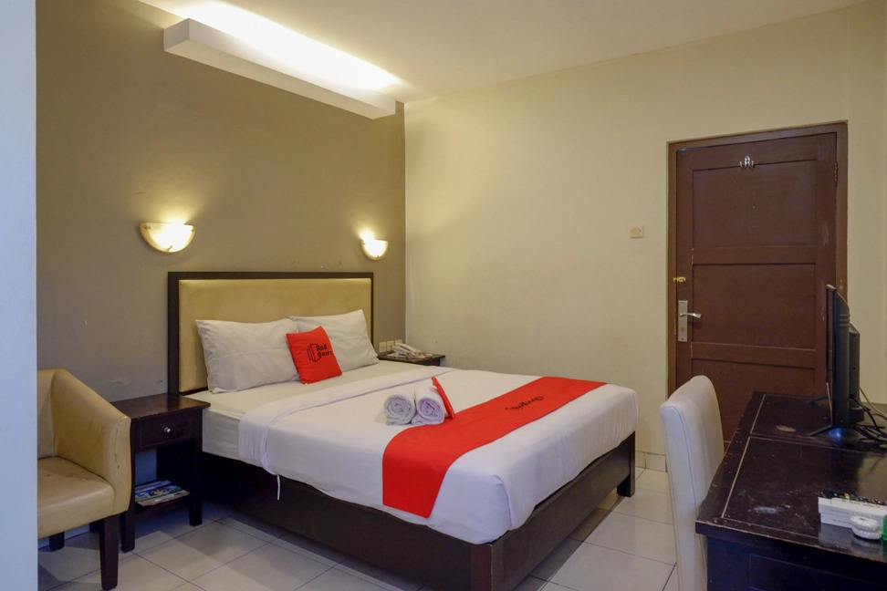 RedDoorz Jalan Sriwijaya near Polda Jateng